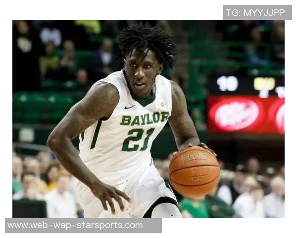 哈克斯开季表现出色场均157分7篮板期待保持健康状态