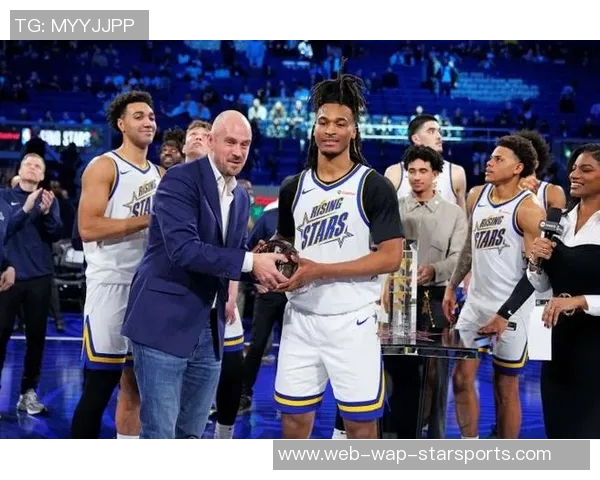 文班称相信卡斯尔处理球能力6次失误并不影响球队信心 文班称相信卡斯尔处理球能力6次失误并不影响球队信心