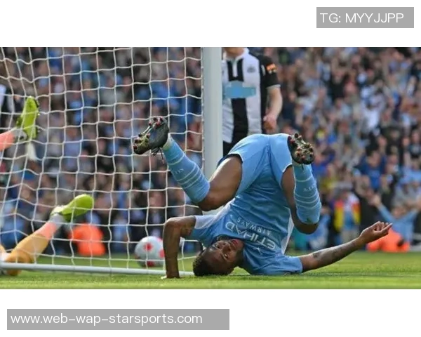 神奇的第71分钟吉马良斯与赖斯同场进球后甜蜜亲吻镜头瞬间