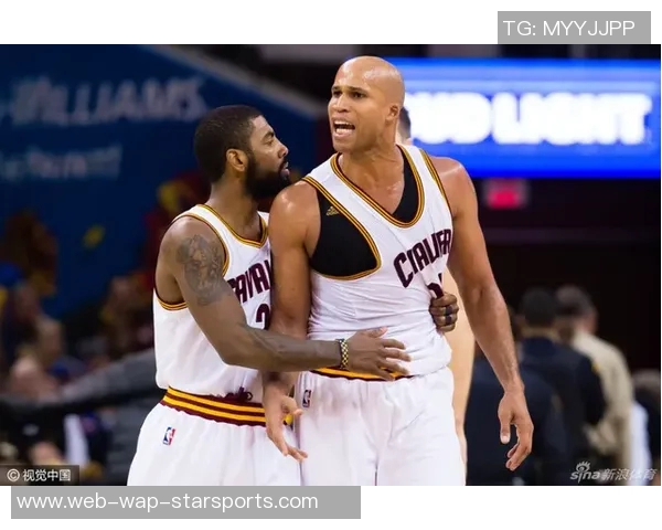 弗拉格感恩老将欧文等在精神层面的支持与榜样力量